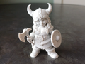 Wikinger Schildmaid mit Axt und Schild Figur Deko Statue Tabletop Gelände