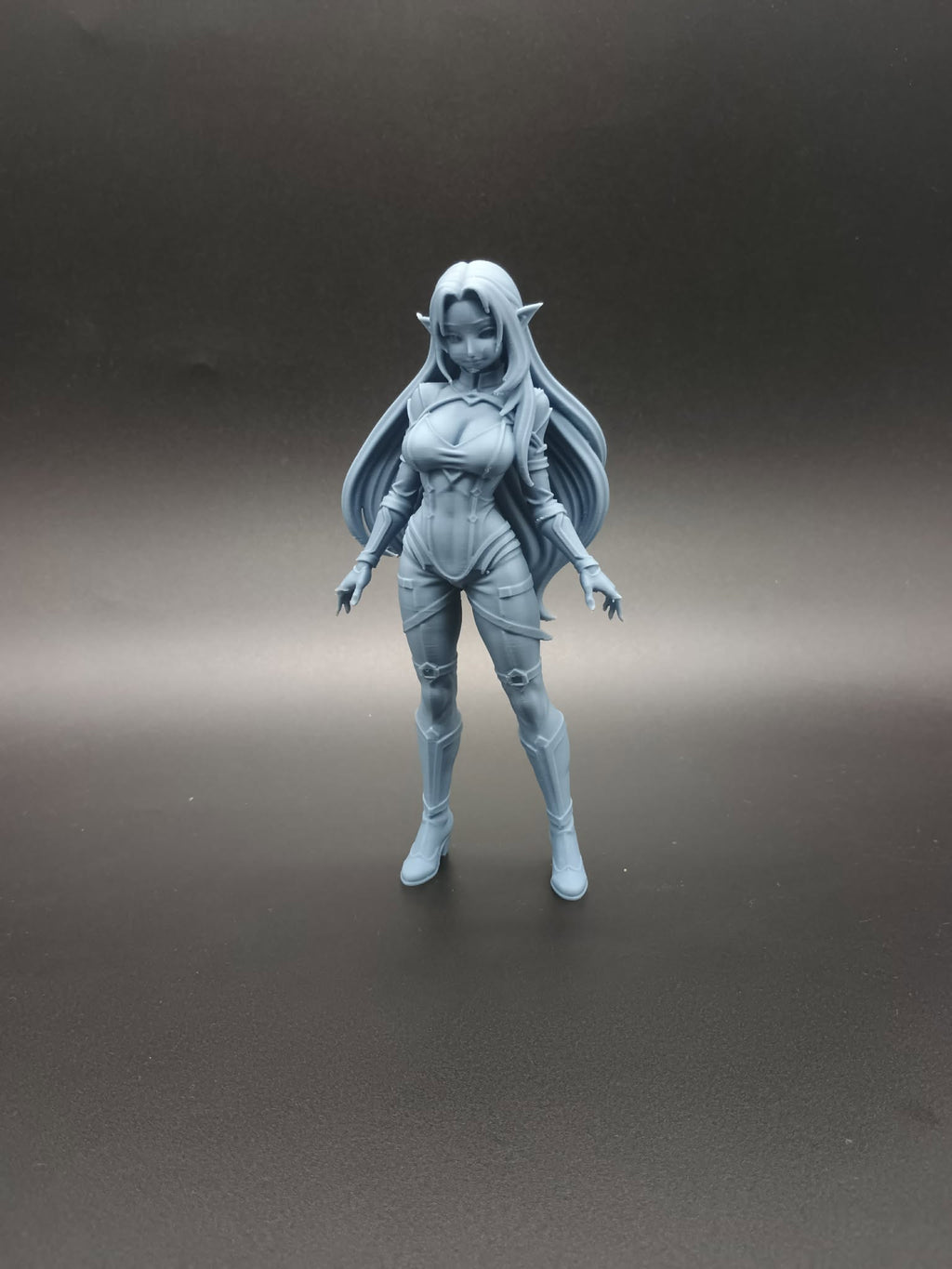 Alpha Die Eminenz im Schatten Figur