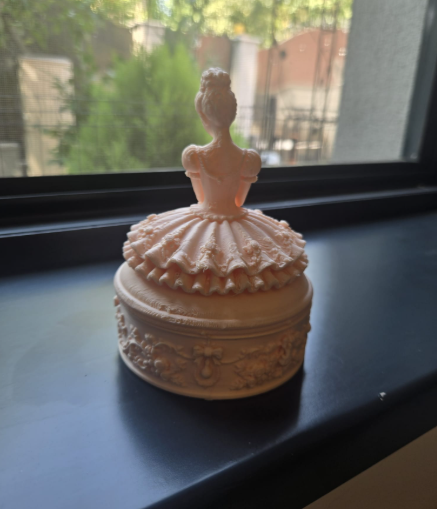 Ballerina Schmuckschatulle Elegante Dekorative Box Figur Deko Statue