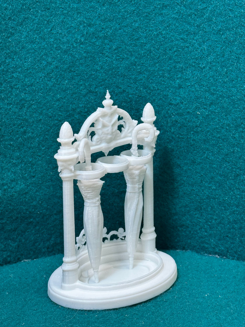 Regenschirmständer (ein Regenschirm fehlt) Figur Deko Statue Puppenhaus