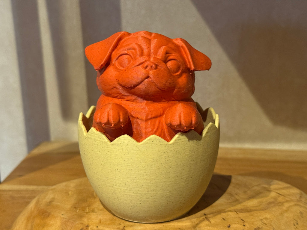 Osterfigur Mops im Ei Deko