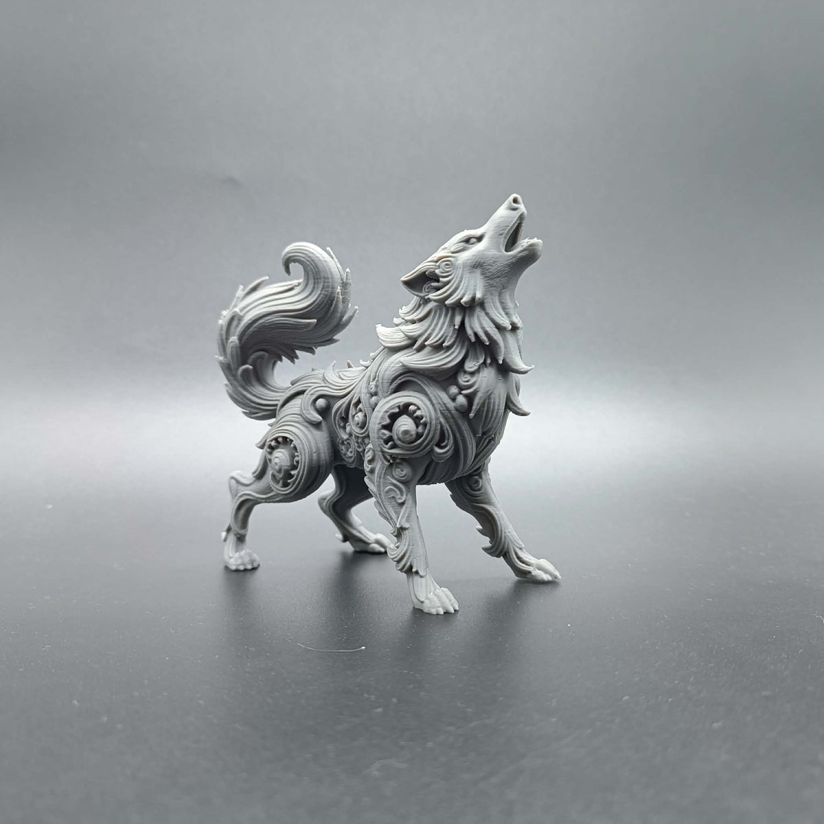 Fantasy Heulender Ornamentaler Wolf Figur Deko