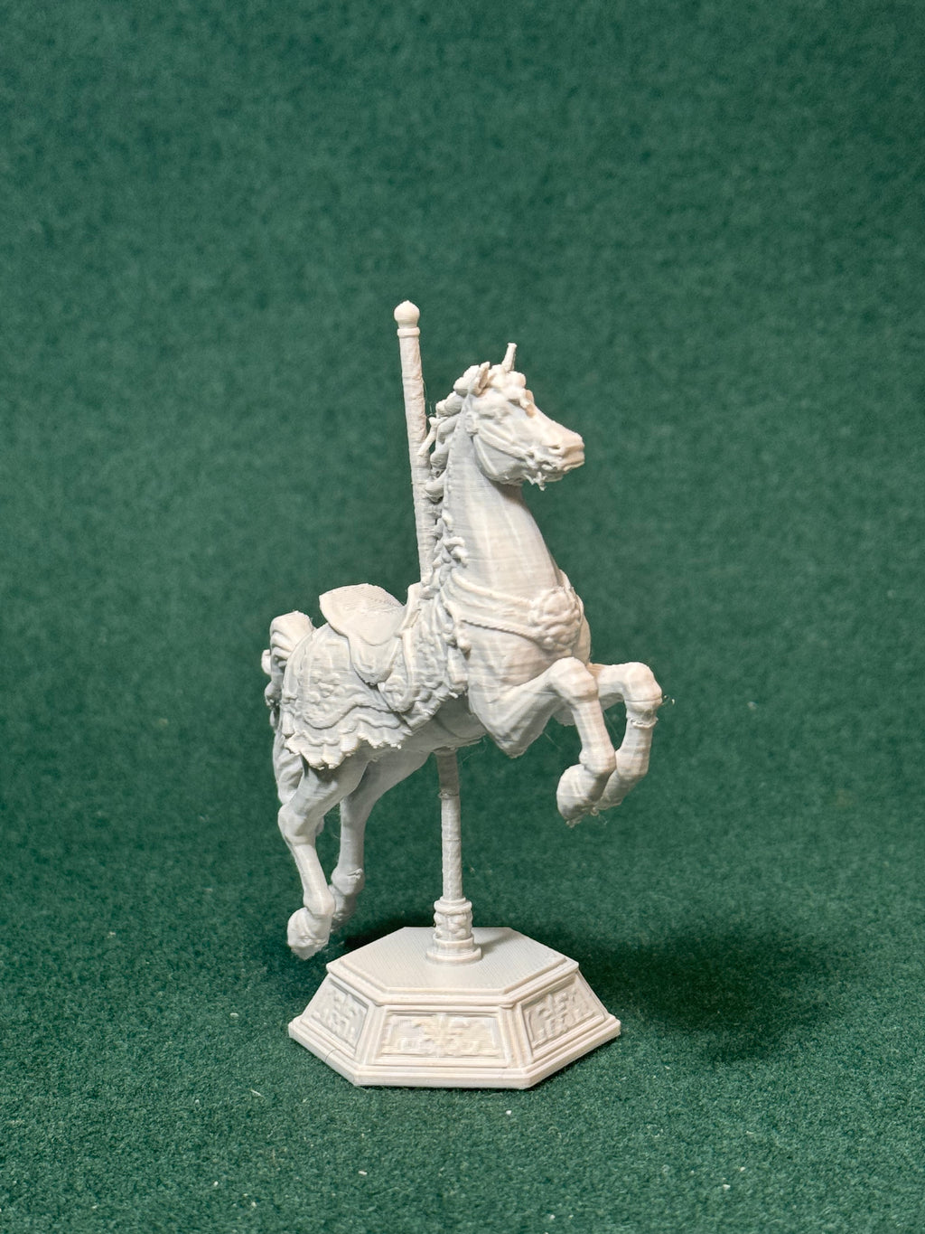 Karussellpferd Geheimnisvoller Nr. 8 Figur Deko Statue Fantasy Mittelalter