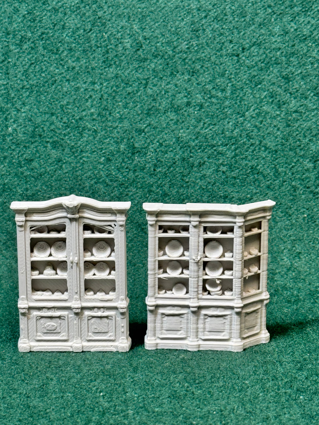 Puppenhaus Mini Vitrine aus der Viktorianischen Ära 1 Miniatur 1:12 Möbel