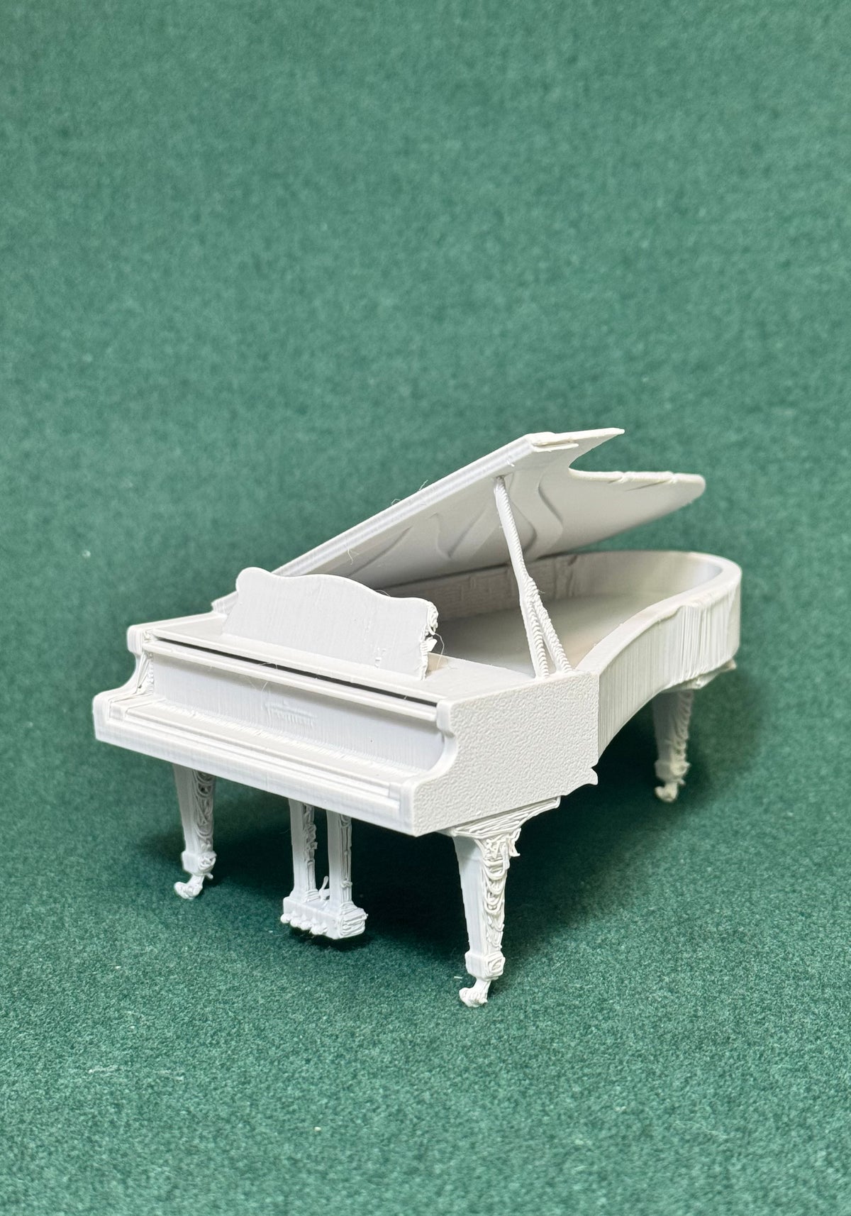 Puppenhaus Mini Klavier aus der Viktorianischen Ära 1 Miniatur 1:12 Möbel