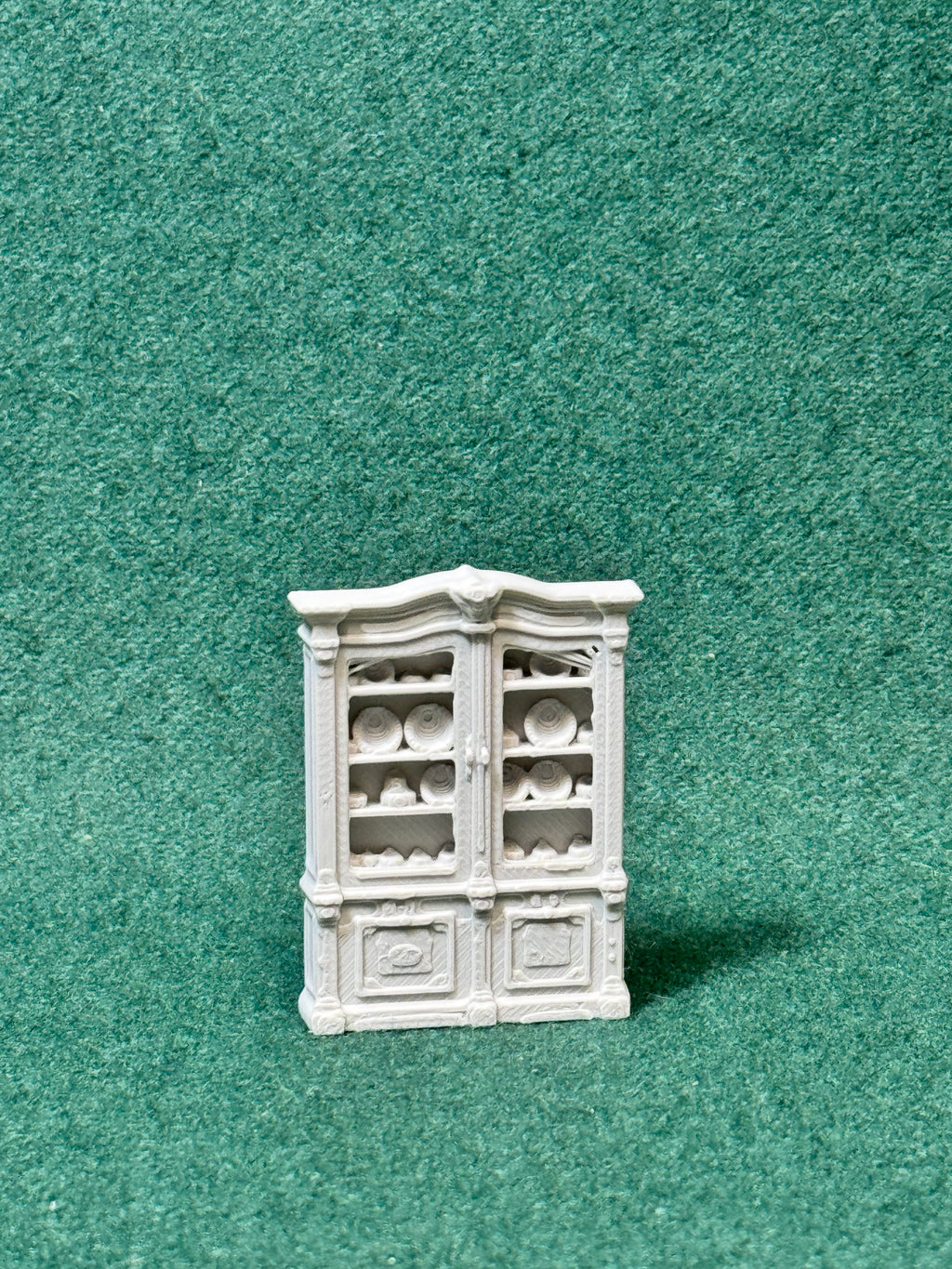 Puppenhaus Mini Vitrine aus der Viktorianischen Ära 1 Miniatur 1:12 Möbel