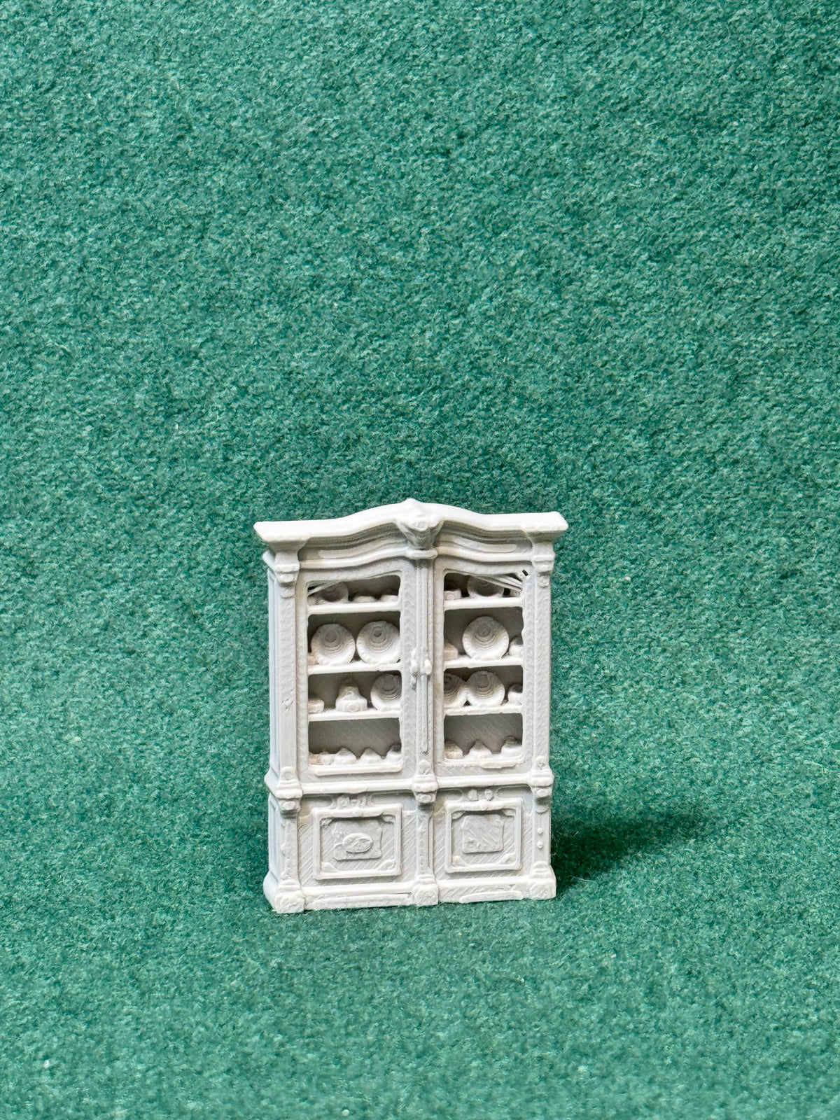 Puppenhaus Mini Vitrine aus der Viktorianischen Ära 1 Miniatur 1:12 Möbel