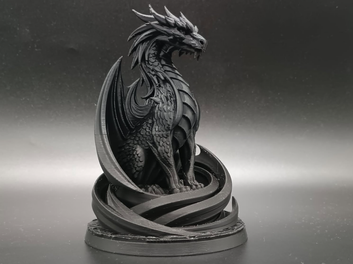 Eleganter Fantasy-Drache Hochdetaillierte Kunststatue