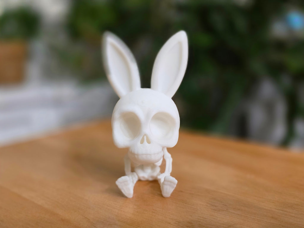 Skelett Figur entspannt Osterhase