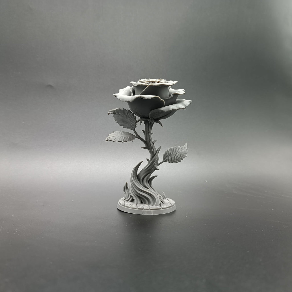 Dekorative Rosenblumenstatue Fantasie-Rose