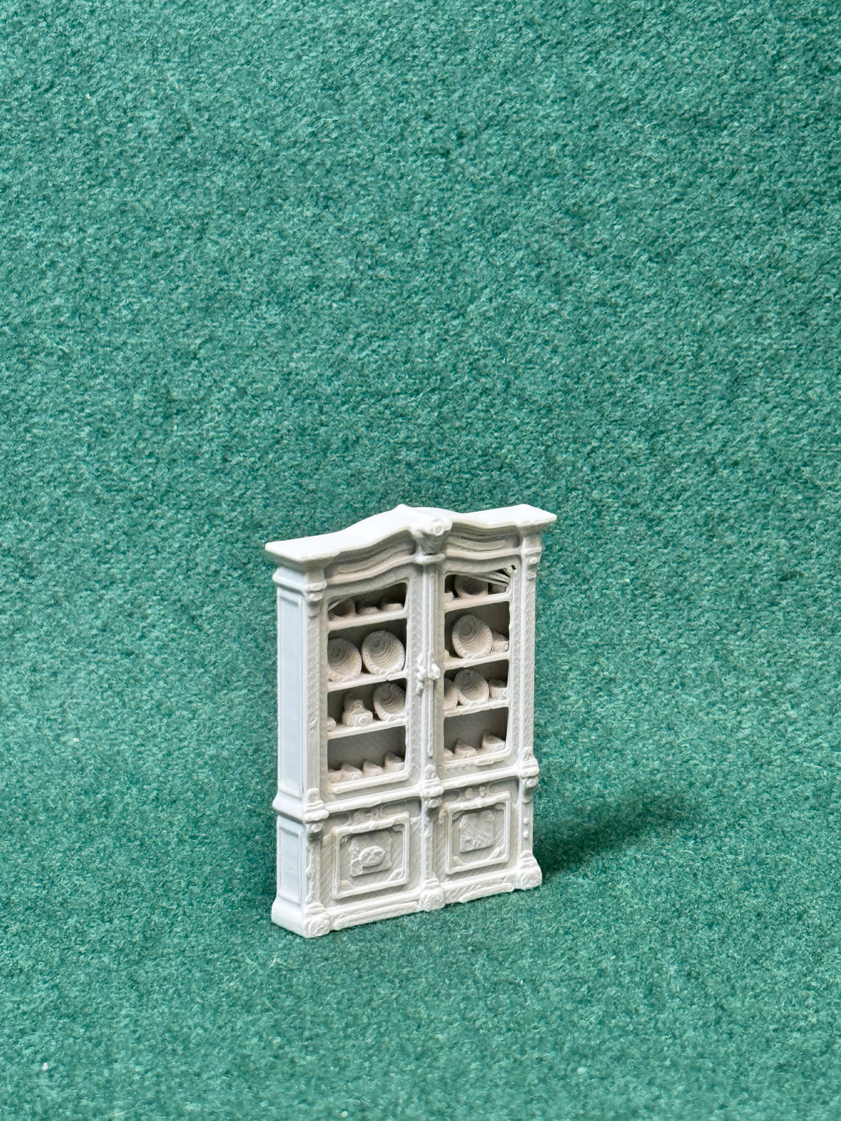 Puppenhaus Mini Vitrine aus der Viktorianischen Ära 1 Miniatur 1:12 Möbel