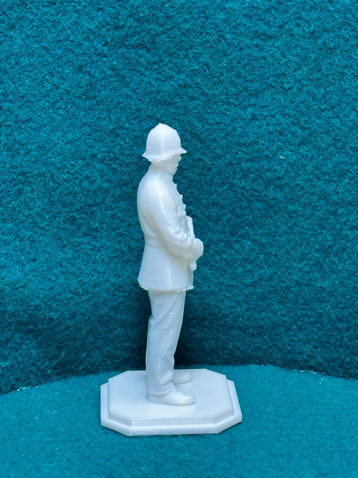 Polizeistreifenbeamter Bobby Mysteriöse Figur Deko Statue Puppenhaus Vitrine