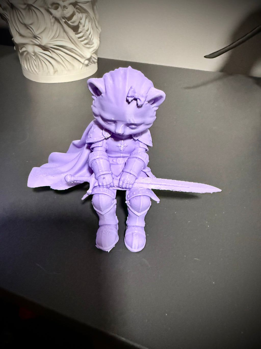 Figur Katzenritter traurig Kantenhocker Meme