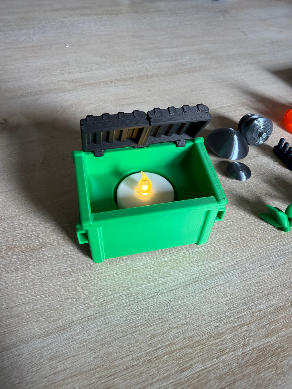 Zen-Garten Müllcontainer mit Teelicht-Feuer