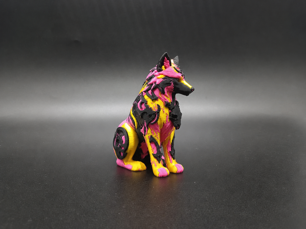 Mystische Stammeswolf-Figur Ein & Mehrfarbig