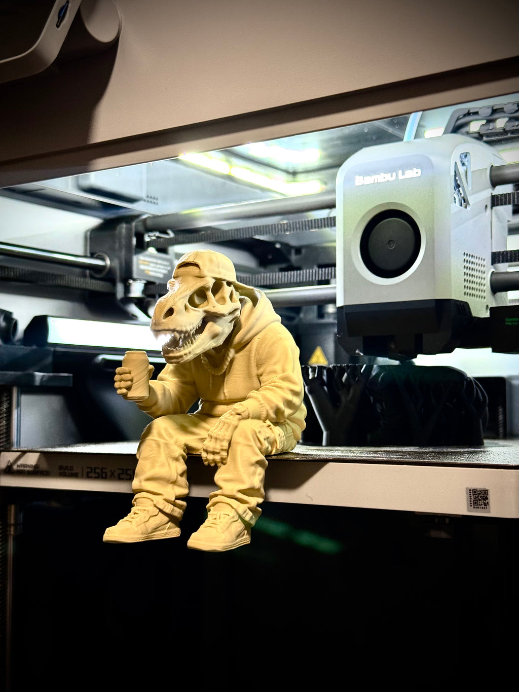 Totenkopf Kantenhocker T-Rex Urban