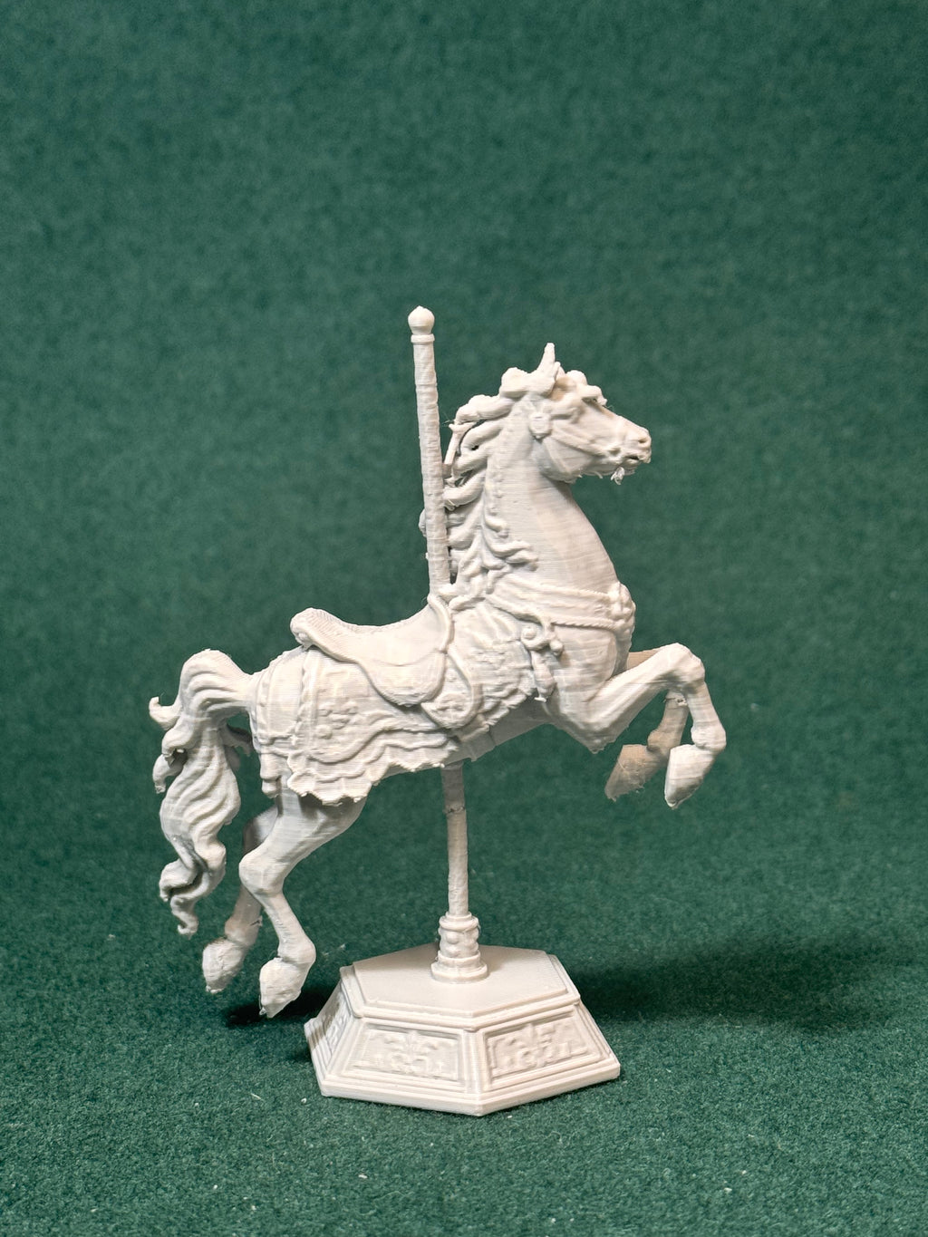 Karussellpferd Geheimnisvoller Nr. 8 Figur Deko Statue Fantasy Mittelalter