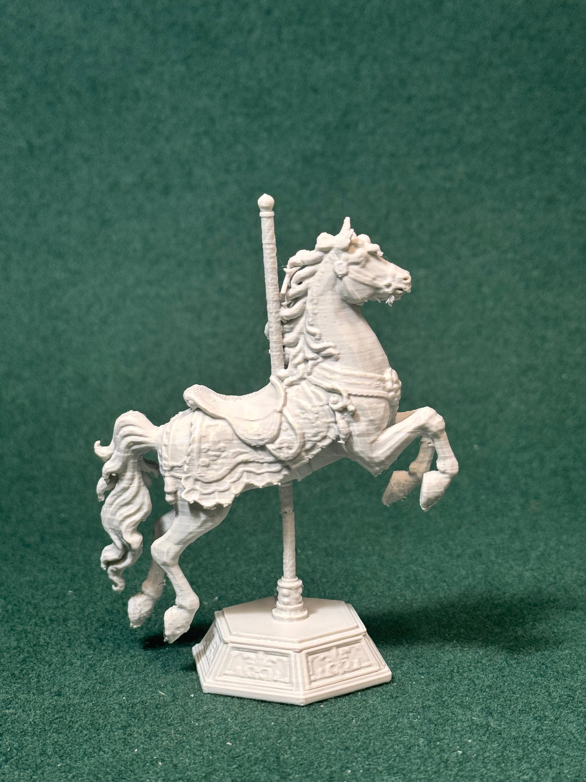 Karussellpferd Geheimnisvoller Nr. 8 Figur Deko Statue Fantasy Mittelalter
