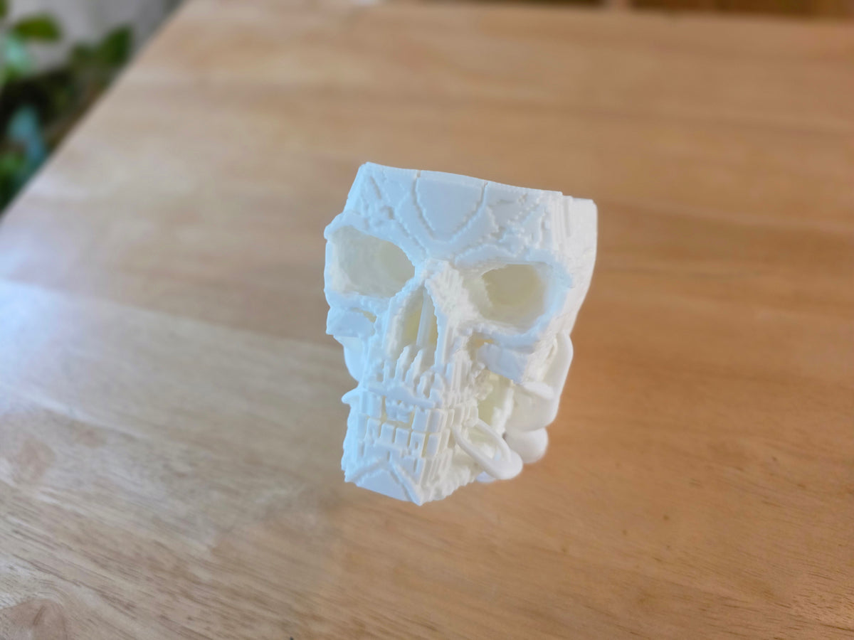 Voxel Totenkopf Pflanztopf