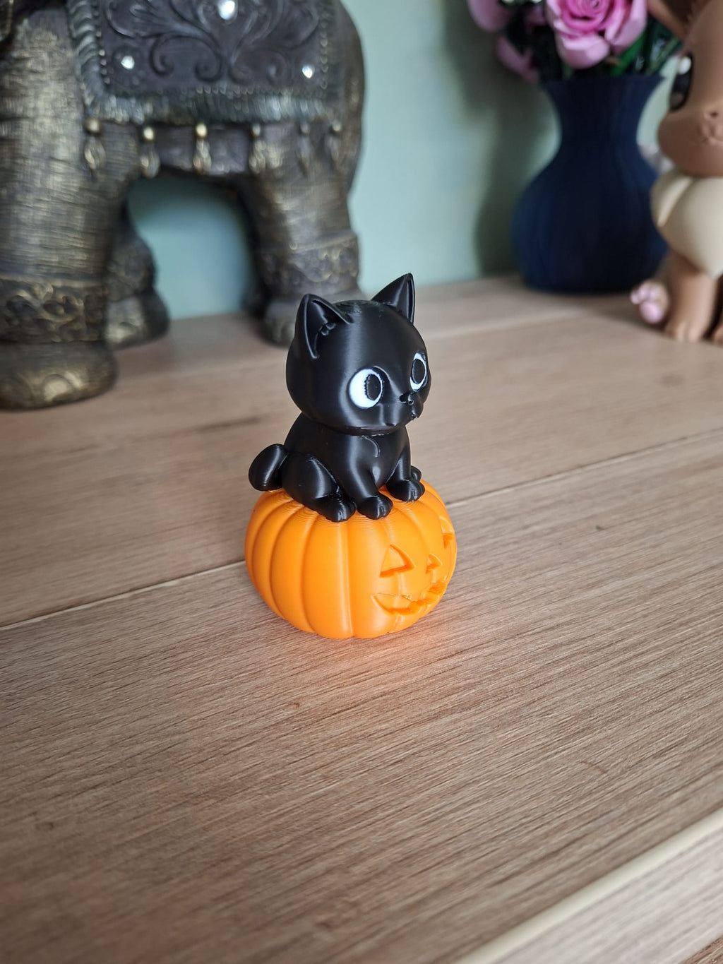 Schwarze Katze auf Kürbis Figur Deko Statue Halloween Grusel Gothic Horror