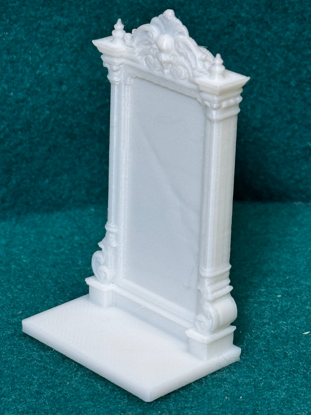 Flurspiegel (leicht getrübt oder gesprungen) Figur Deko Statue Puppenhaus