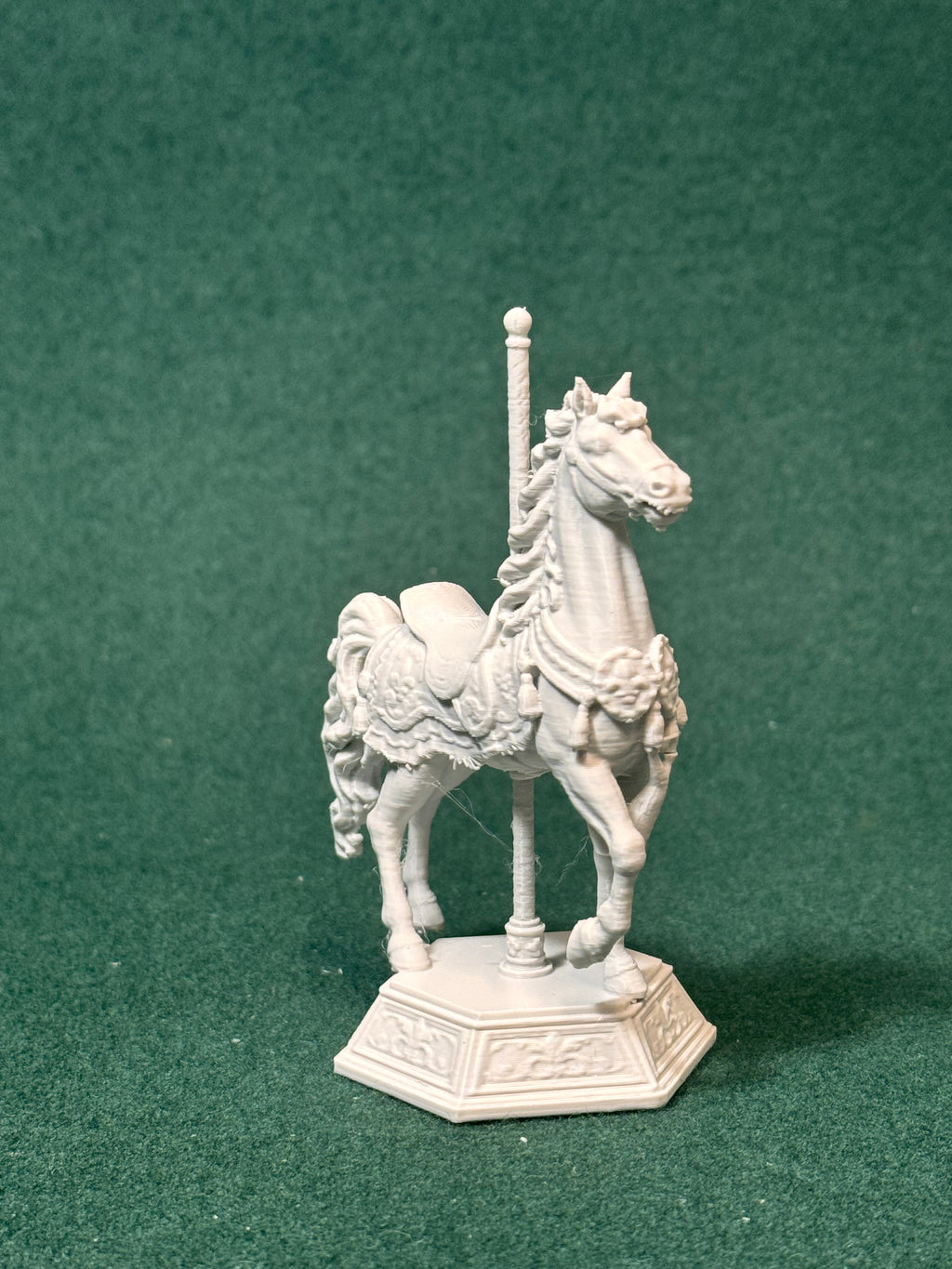 Karussellpferd Mächtiger Steher Figur Deko Statue Tierfigur Tiere Geschenk