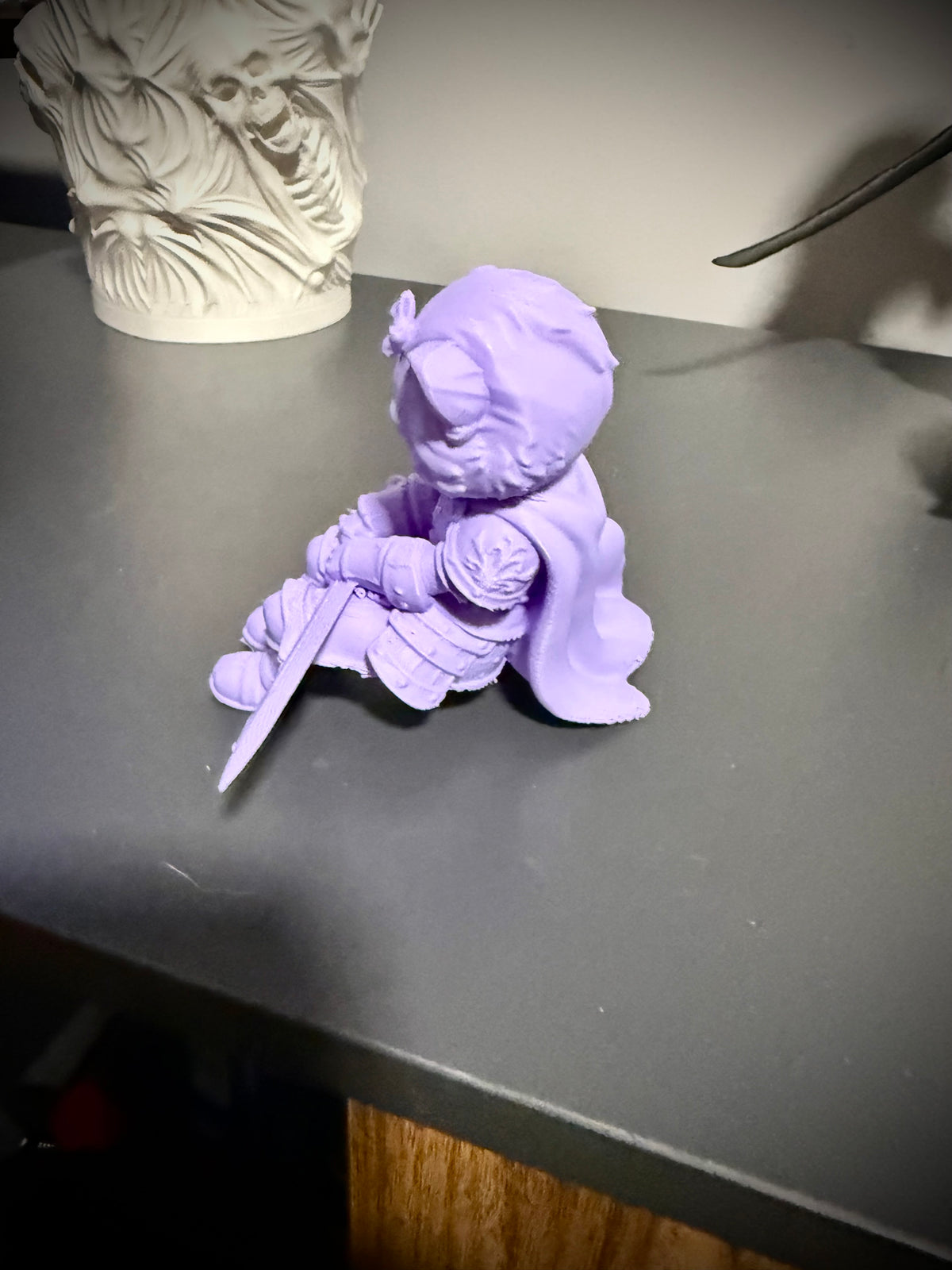 Figur Katzenritter traurig Kantenhocker Meme