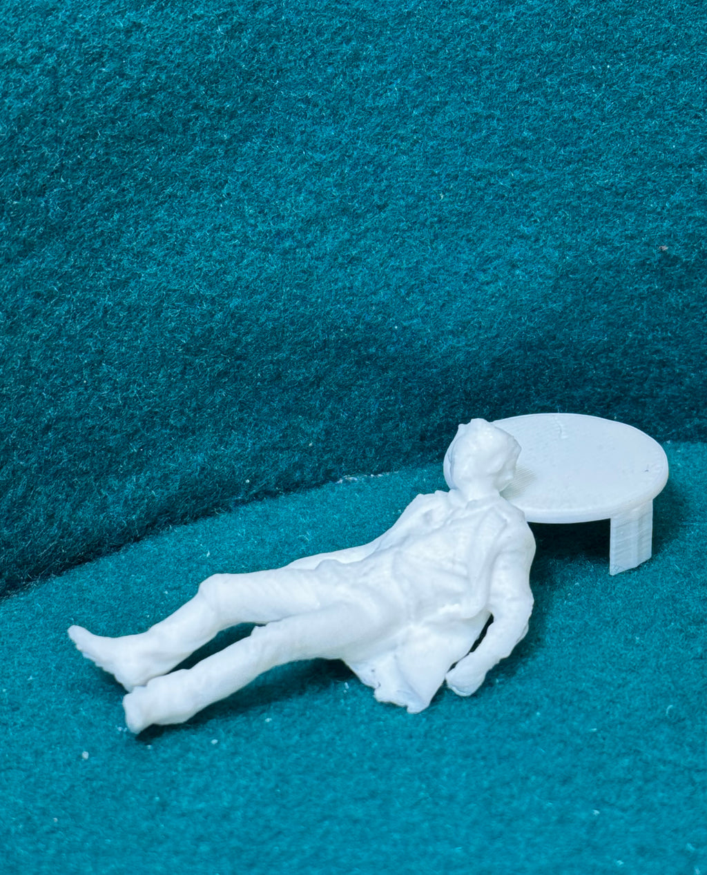 Opfer 8 Mysteriöser Charakter Figur Deko Statue Puppenhaus Miniatur Vitrine