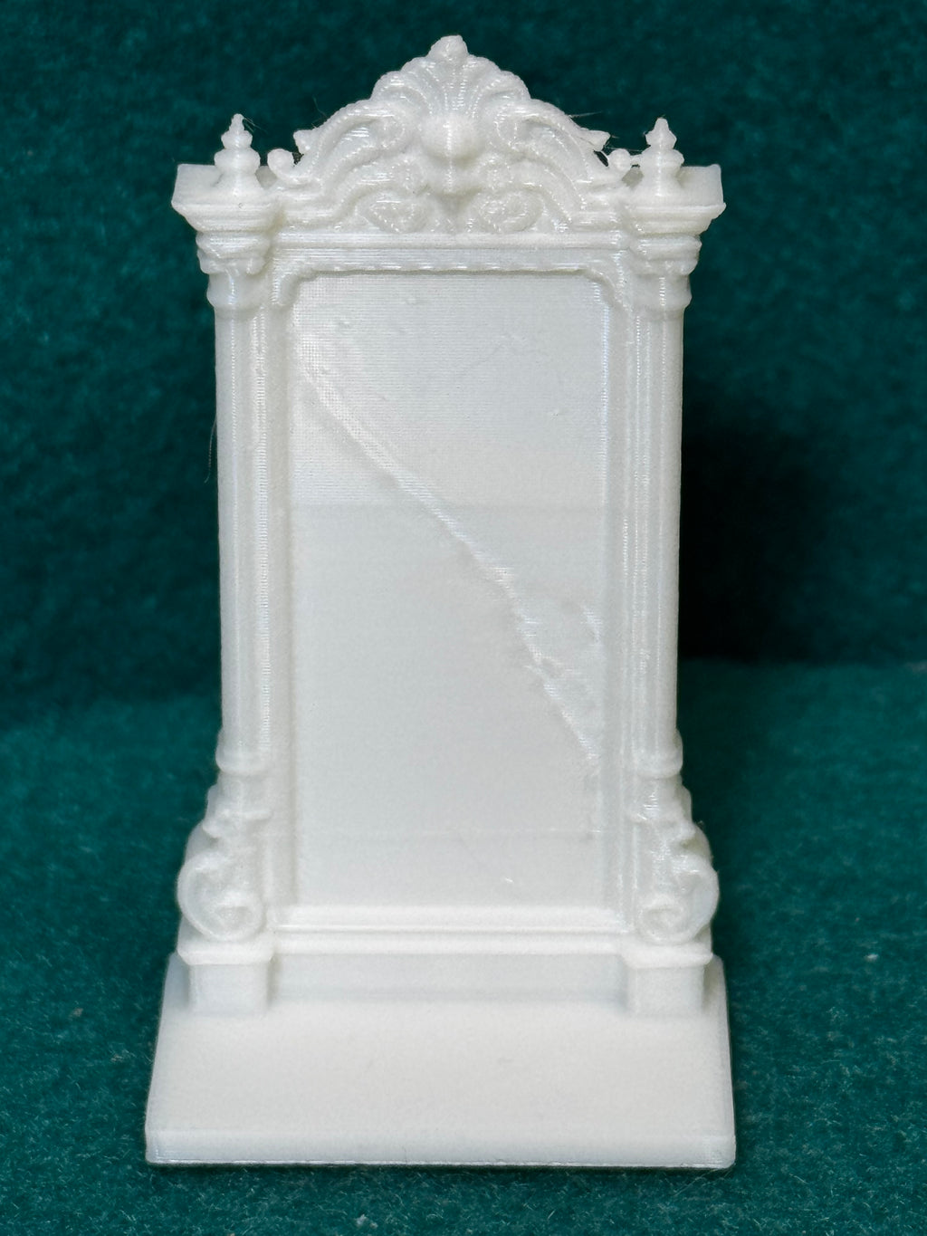 Flurspiegel (leicht getrübt oder gesprungen) Figur Deko Statue Puppenhaus