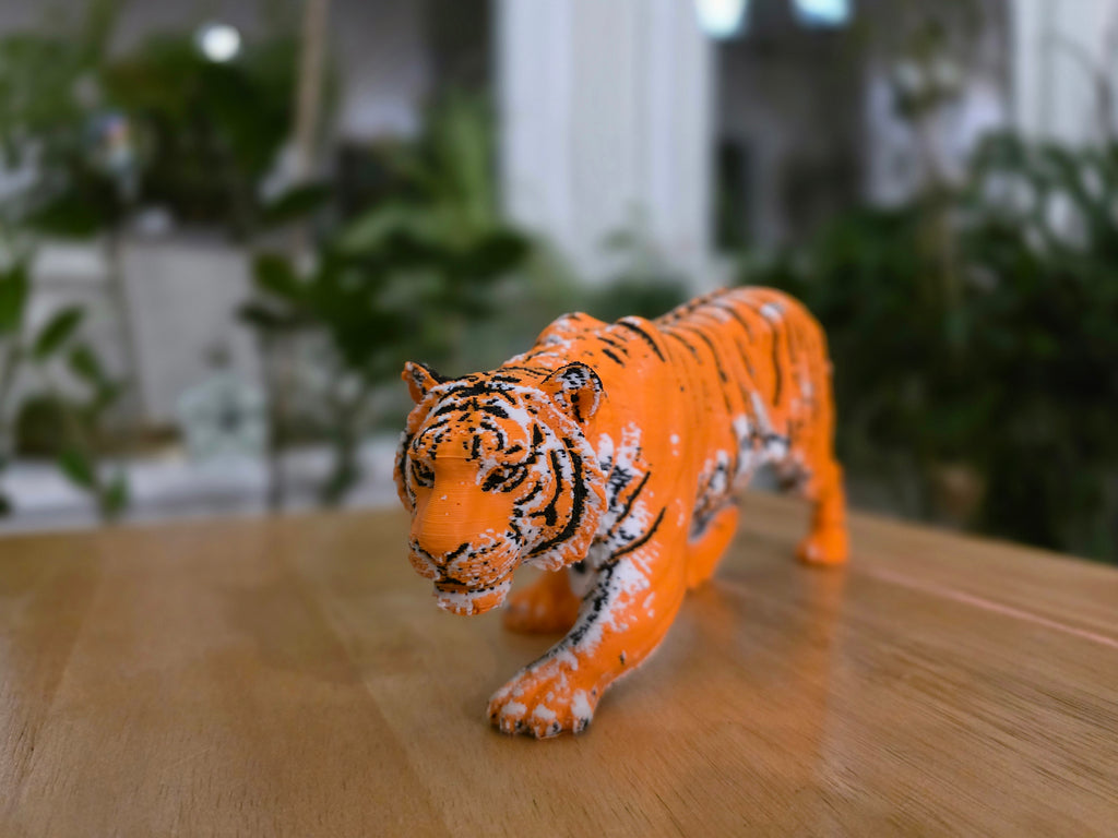 Tiger dreifarbig Figur
