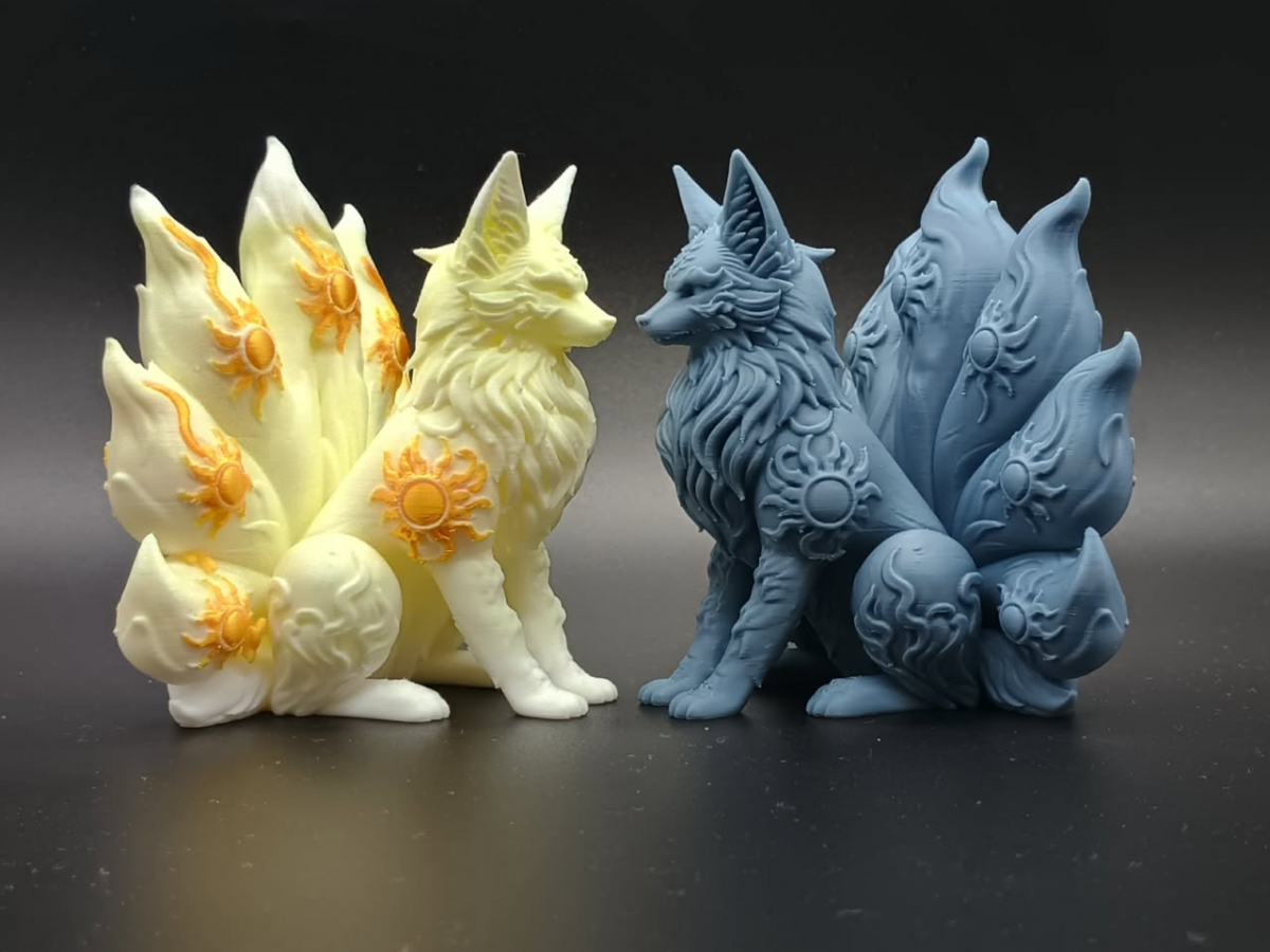 Mehrfarbige Sonnenfuchs-Kitsune-Figur