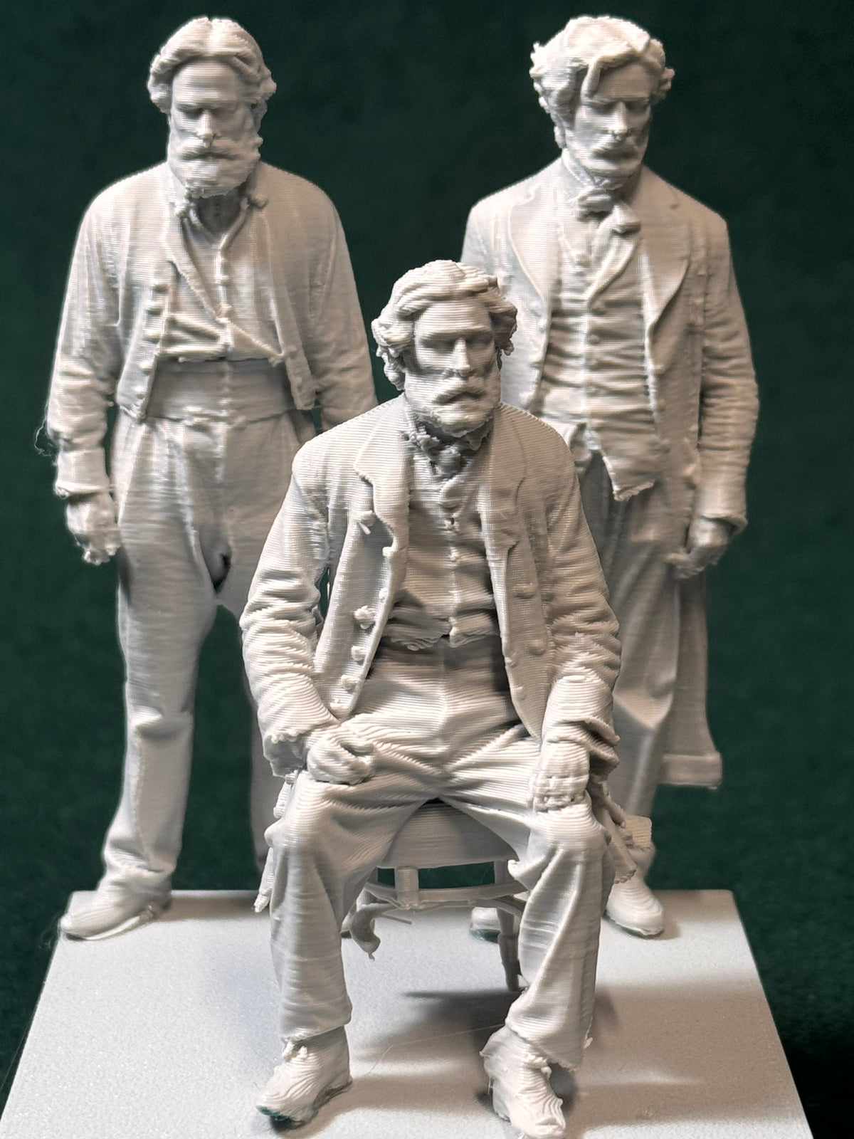 1880er 7 Amerikanische Männer der Mittelschicht Figur Deko Statue Miniatur