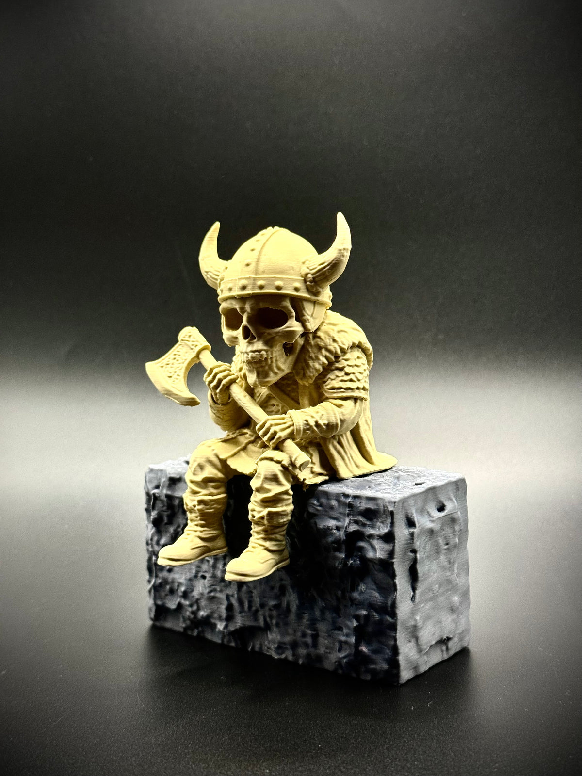 Totenkopf Kantenhocker Wikinger