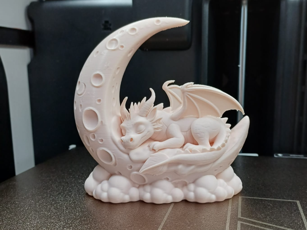 Schlafender Drache auf einer Mondsichel Figur Deko Statue Fantasy Antik