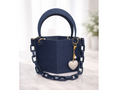 Hexa Belle Henkeltasche Figur Deko Statue Skulptur Dekoration Geschenk