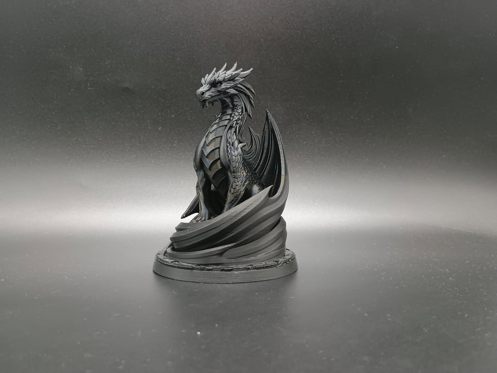 Eleganter Fantasy-Drache Hochdetaillierte Kunststatue
