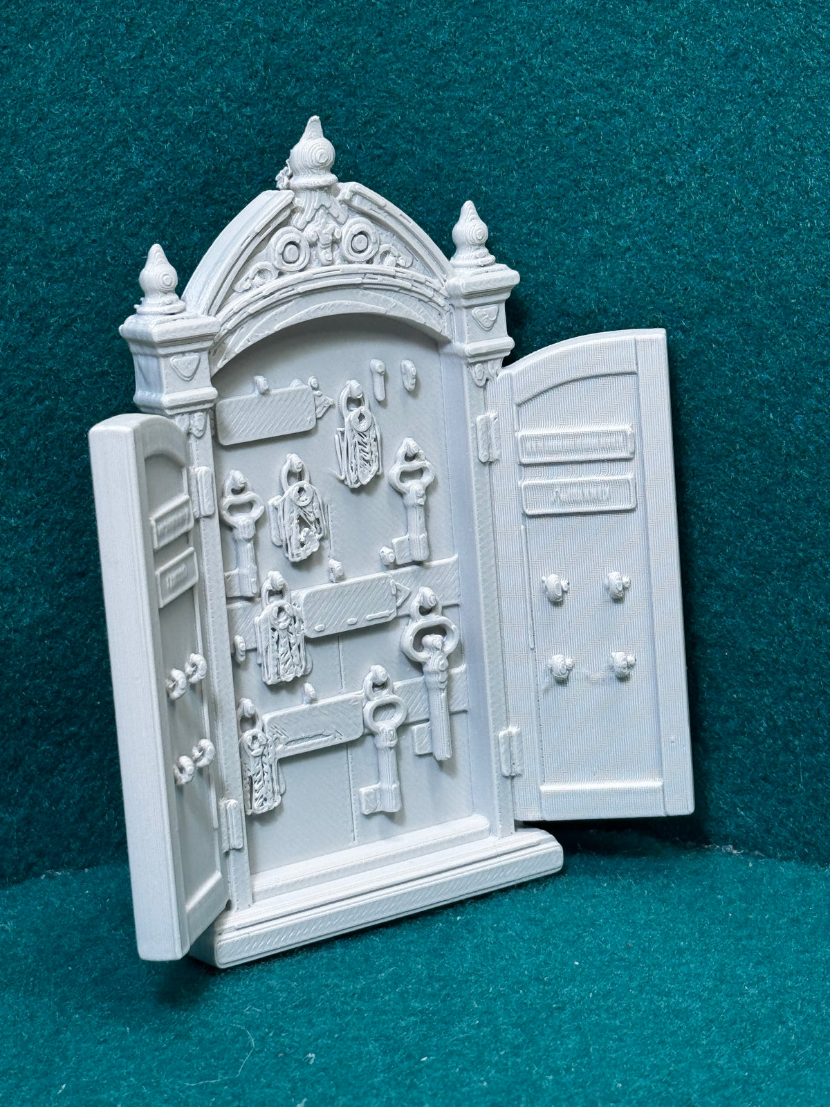Schlüsselkasten (Einige beschriftet andere nicht) Figur Deko Statue Vitrine