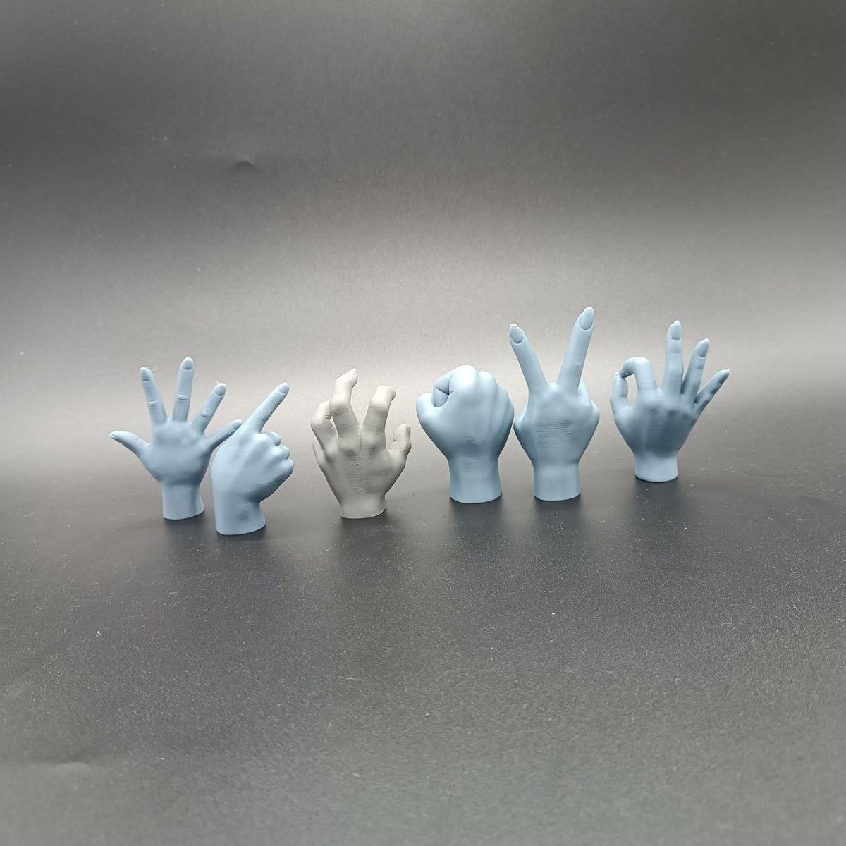 Paket mit realistischen weiblichen Handmodellen