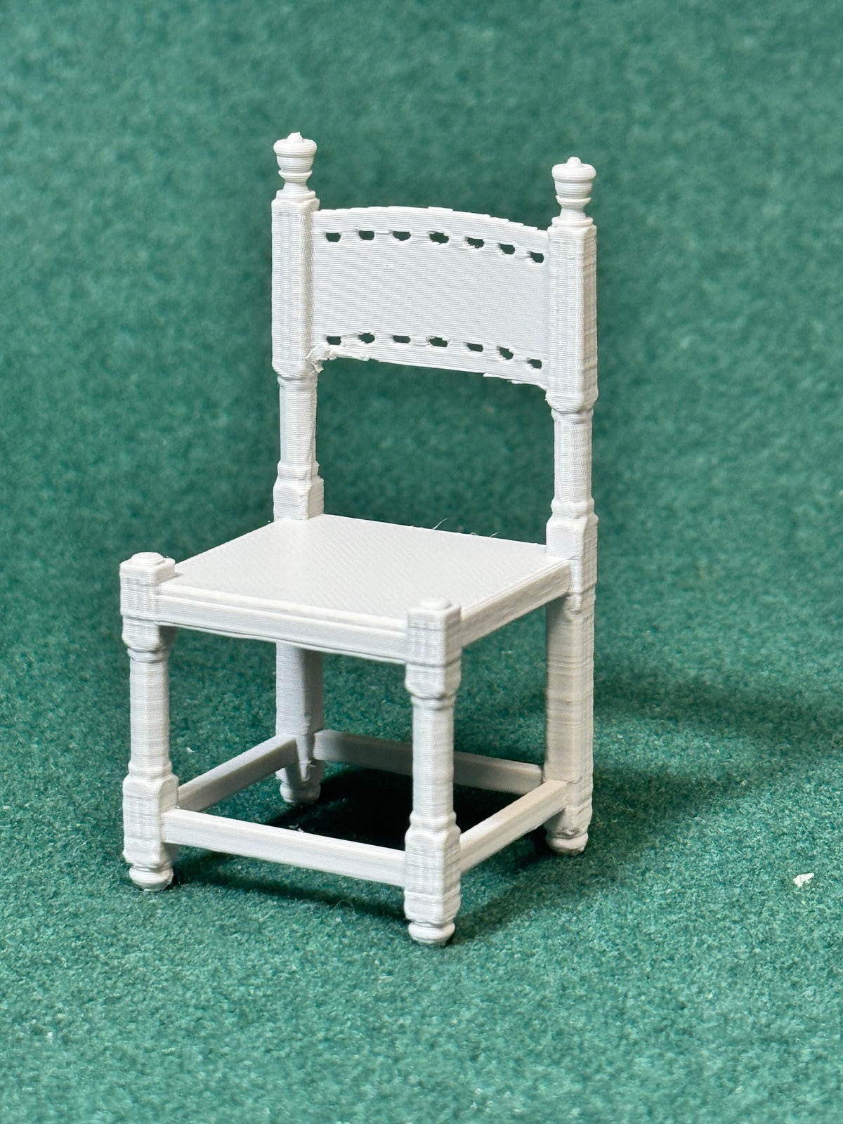 Stuhl Nelson 1:12 Puppenhaus Miniatur Puppenstube Diorama Modellbau Möbel