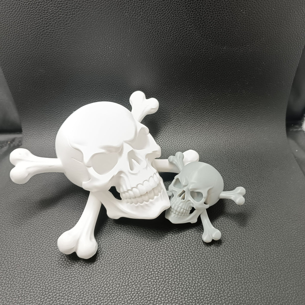 Piratenschädel Figur Deko