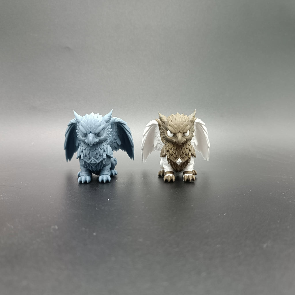 Chibi Baby Greif Ein und Mehrfarbig Figur Deko