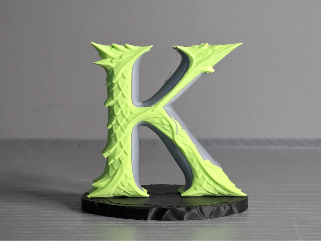 Drachen Buchstabe K Ausstellungs-Skulptur Figur Deko Statue Fantasy