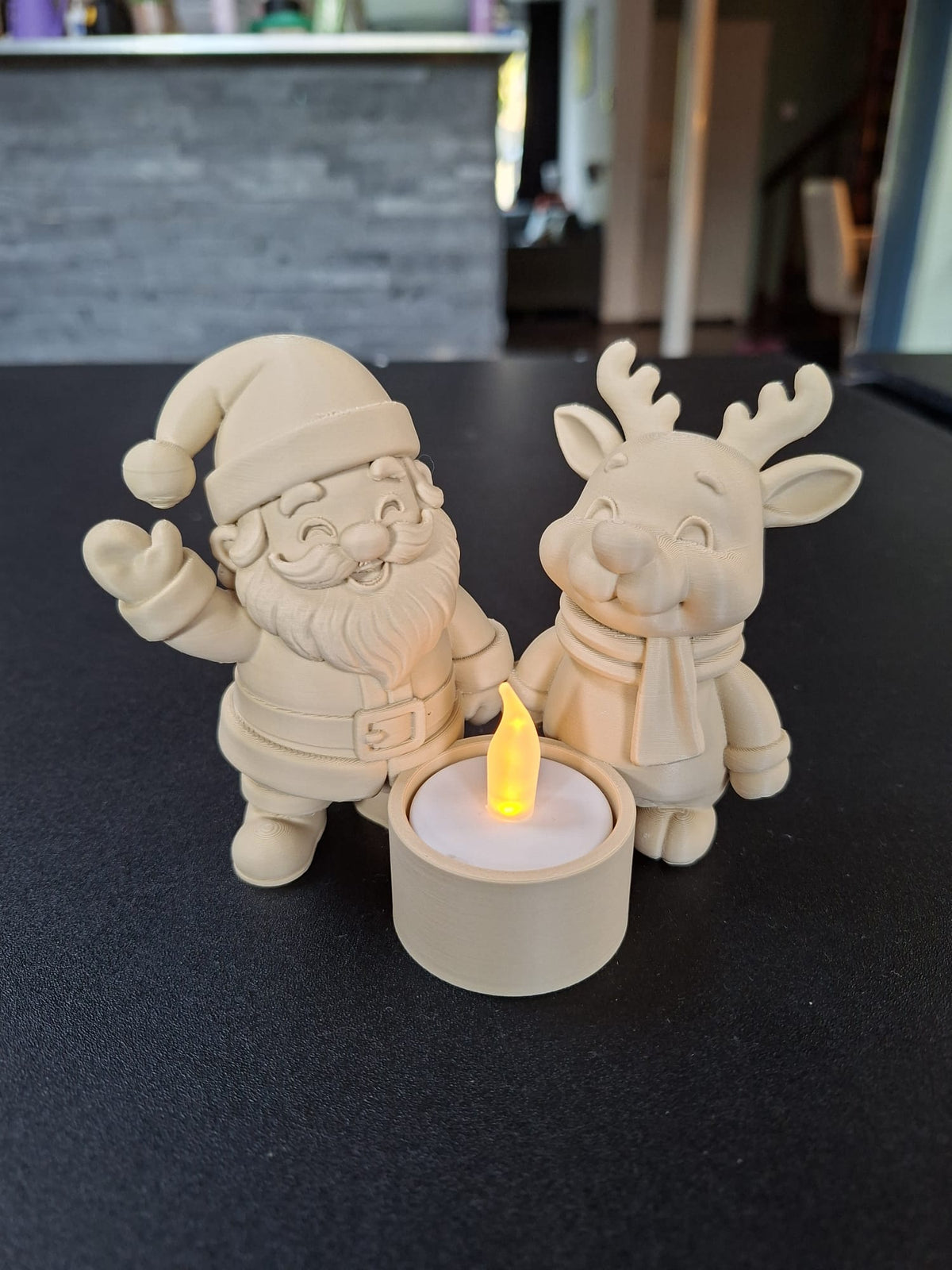 Weihnachtlicher Teelichthalter mit Weihnachtsmann & Rentier Kerzenhalter