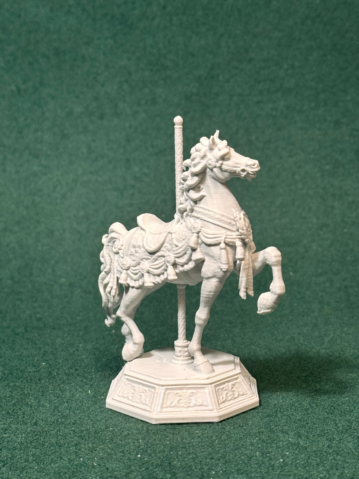 Karussellpferd Dekorierter Champion Figur Deko Statue Tierfigur Tiere