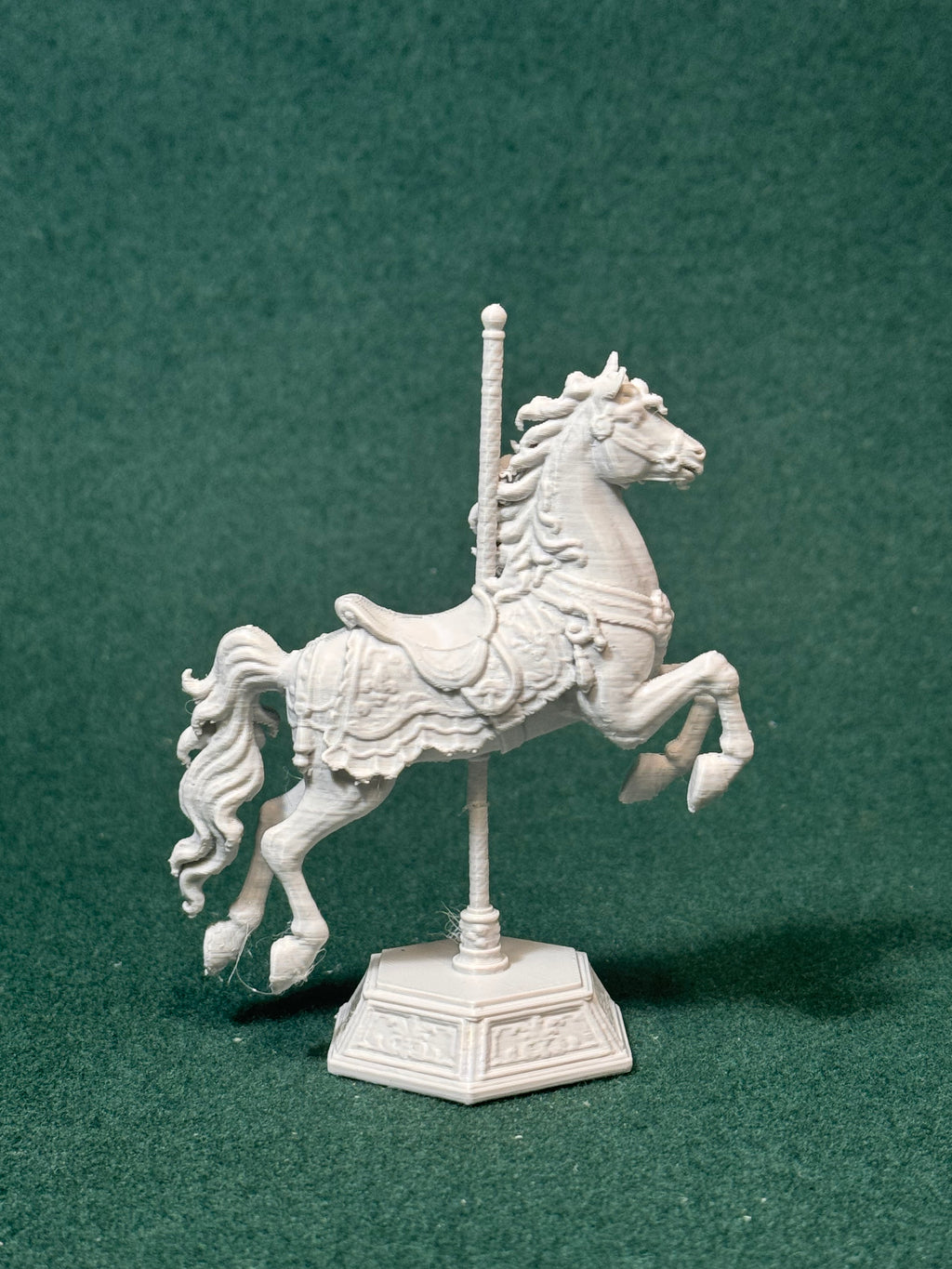 Karussellpferd Eleganter Tänzer Figur Deko Statue Tierfigur Tiere Geschenk