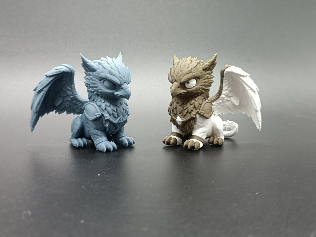Chibi Baby Greif Ein und Mehrfarbig Figur Deko