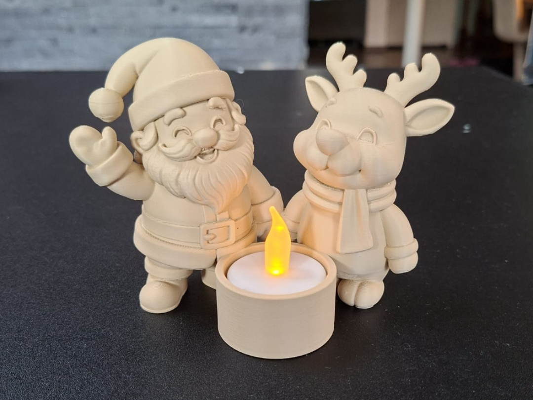Weihnachtlicher Teelichthalter mit Weihnachtsmann & Rentier Kerzenhalter
