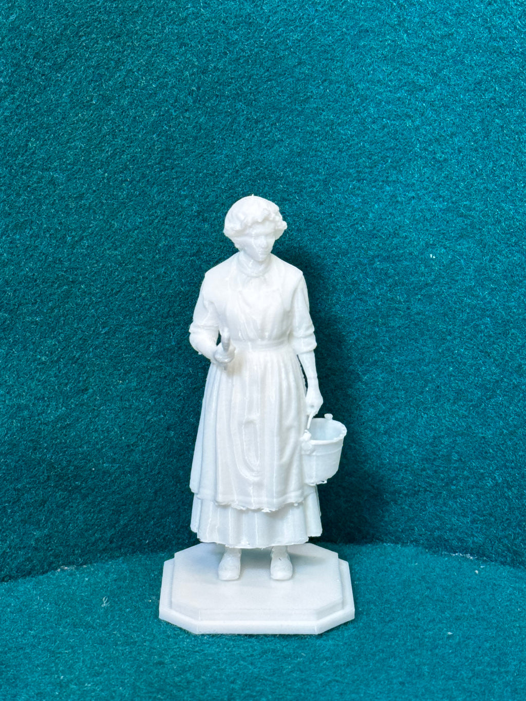 Spülmagd Mysteriöser Charakter Figur Deko Statue Puppenhaus Miniatur Vitrine