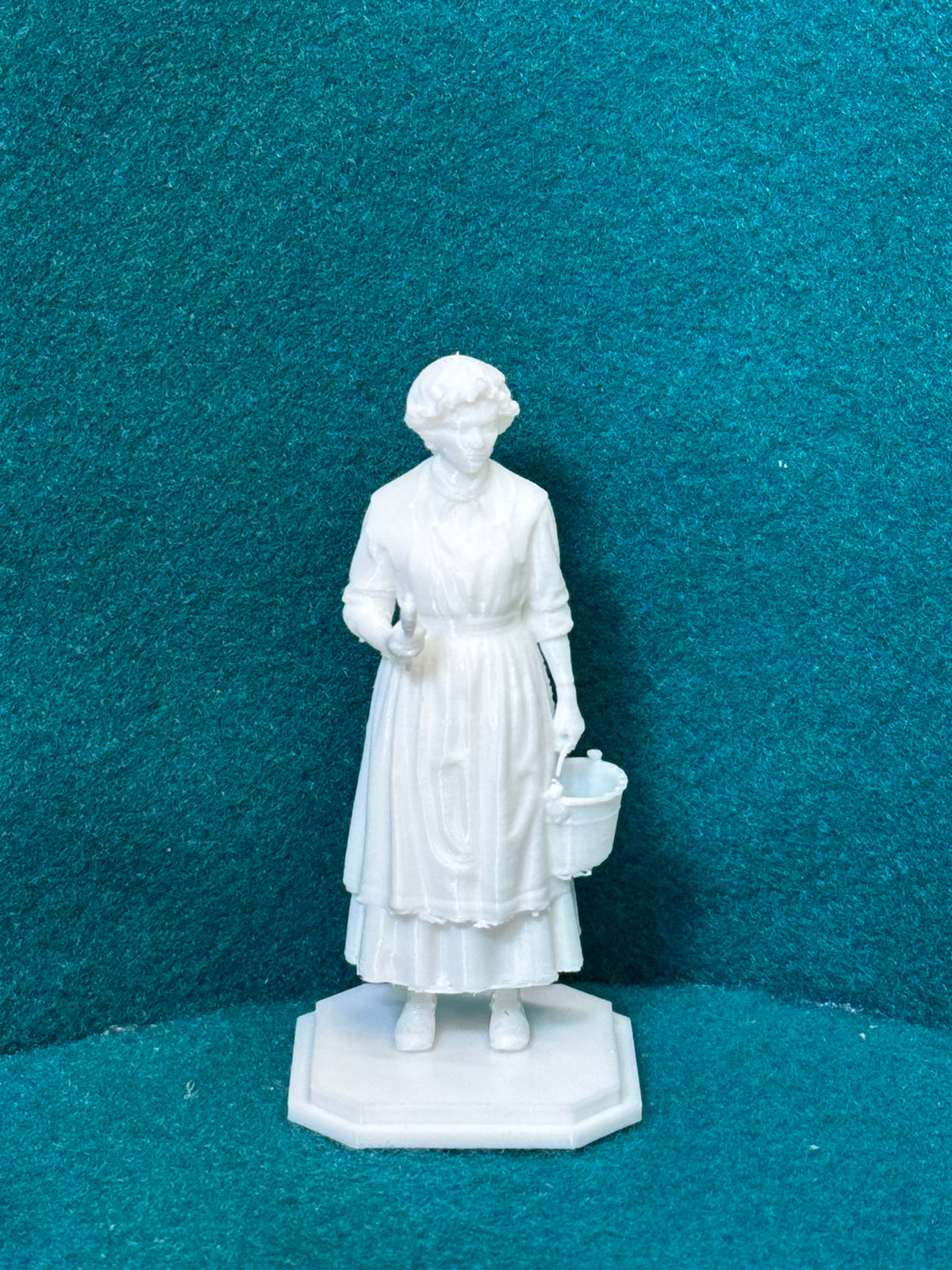 Spülmagd Mysteriöser Charakter Figur Deko Statue Puppenhaus Miniatur Vitrine