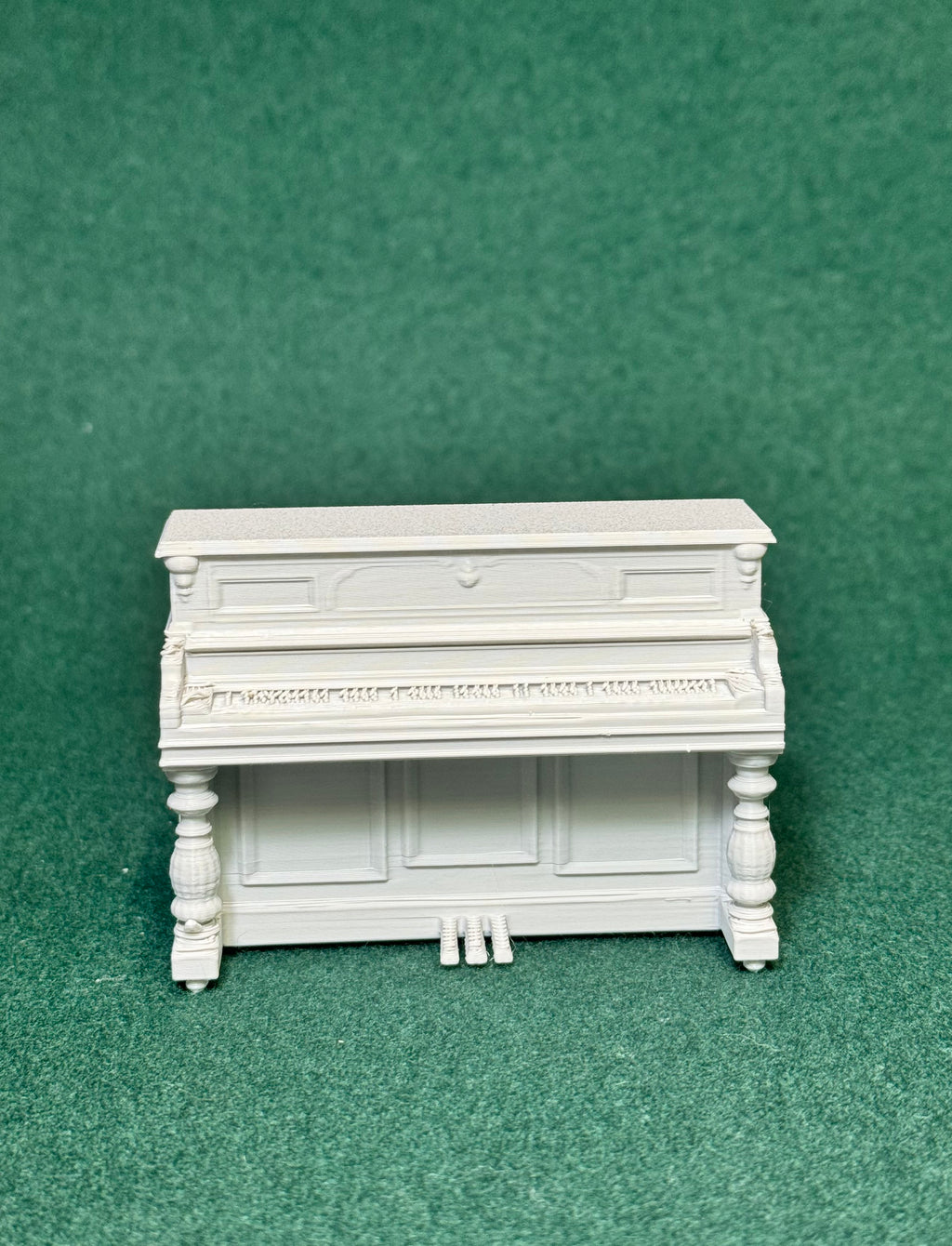 Puppenhaus Mini Klavier aus der Viktorianischen Ära 2 Miniatur 1:12 Möbel